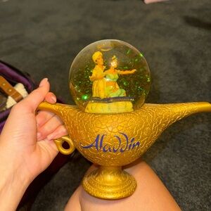 Aladdin Gold Snow Globe Lamp with music- A whole new world song